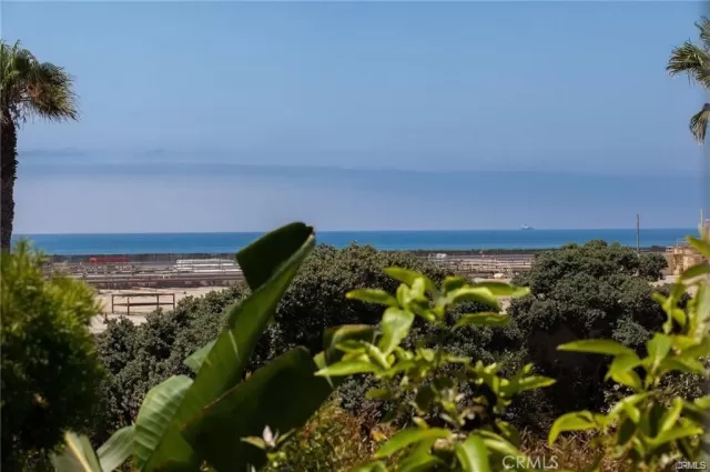 MLS: TR22231243 Condo For Sale