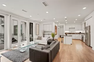 Photo #2: TR22242529 Listing