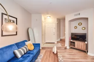 Photo #2: TR22244687 Listing 