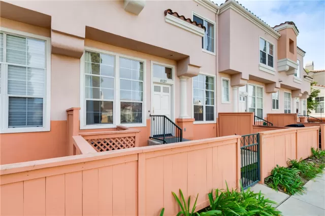 MLS: TR23002579 Condo For Sale