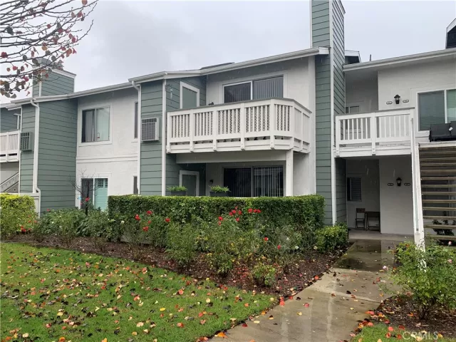 MLS: TR23005553 Condo For Sale