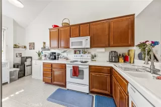 Photo #2: TR23025351 Listing 