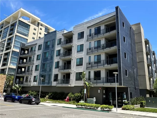 MLS: TR23114785 Condo For Sale