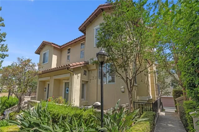 MLS: TR23136107 Condo For Sale