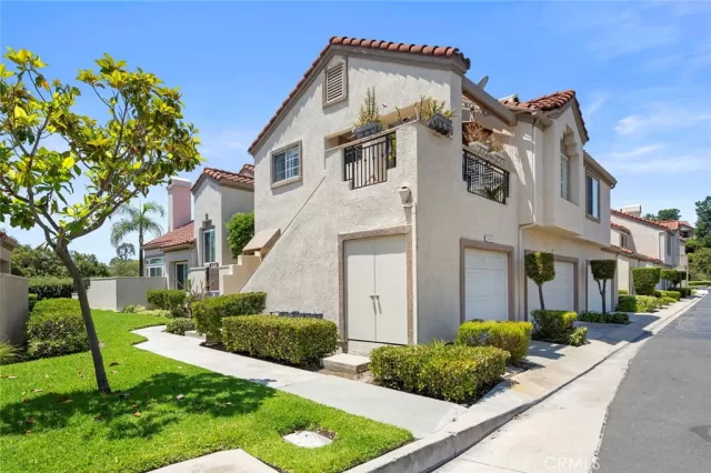 MLS: TR23138147 Condo For Sale