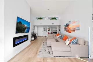 Photo #4: TR23152285 Listing 