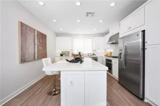 Photo #5: TR23174487 Listing