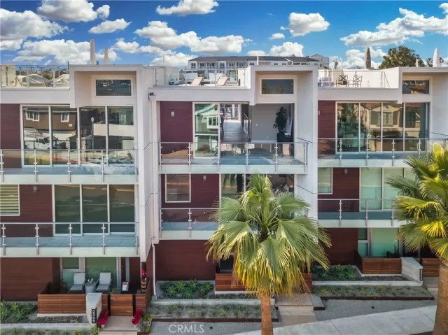 MLS: TR23187421 Condo For Sale