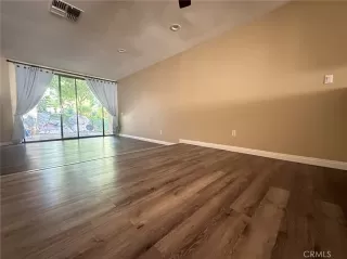 Photo #4: TR23190884 Listing 