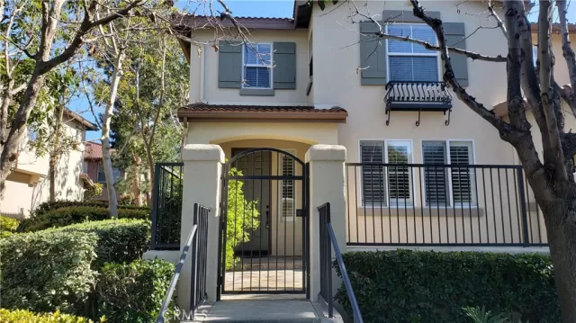 MLS: TR23196022 Condo For Sale