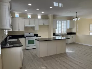 Photo #5: TR23202823 Listing 