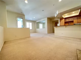 Photo #3: TR23206608 Listing 