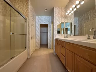 Photo #6: TR23206608 Listing 