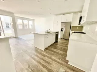 Photo #2: TR23214159 Listing 