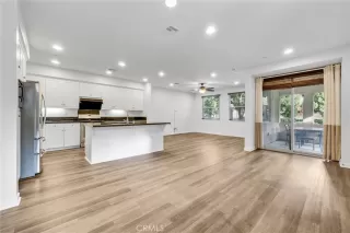 Photo #3: TR23223565 Listing 