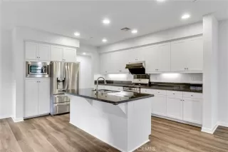 Photo #5: TR23223565 Listing 