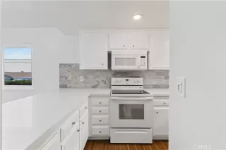 Photo #2: TR24048542 Listing 