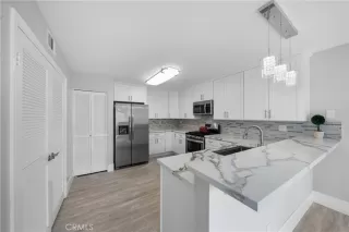 Photo #6: TR24056781 Listing