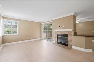 Photo #4: TR24069476 Listing