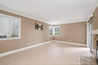 Photo #5: TR24069476 Listing