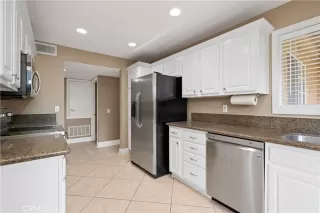 Photo #6: TR24069476 Listing