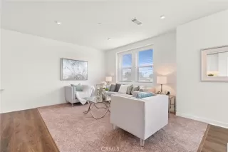 Photo #3: TR24112900 Listing 