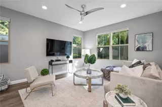 Photo #2: TR24115747 Listing