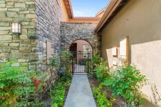 Photo #3: TR24119682 Listing 