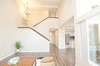 Photo #6: TR24132552 Listing 