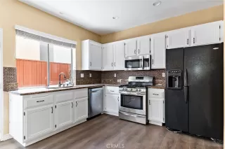 Photo #6: TR24179258 Listing 