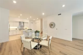 Photo #5: TR24189685 Listing