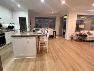 Photo #2: TR24227383 Listing