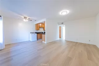 Photo #4: TR25010314 Listing 