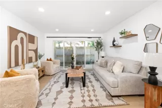 Photo #2: TR25027178 Listing 