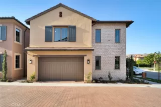 Photo #2: TR25030135 Listing