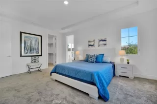 Photo #5: TR25030135 Listing