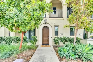 Photo #1: TR25069214 Listing