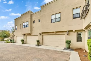 Photo #2: TR25069214 Listing