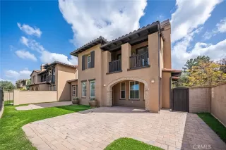 Photo #1: TR25073737 Listing