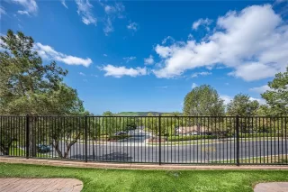 Photo #2: TR25073737 Listing