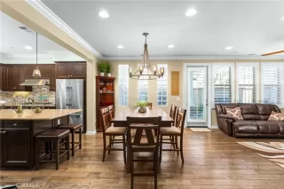 Photo #5: TR25088455 Listing 