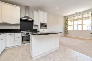 Photo #2: TR25089999 Listing