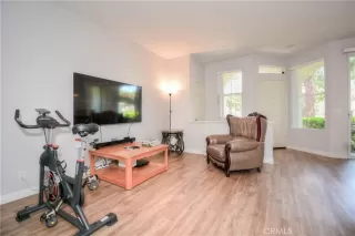 Photo #3: TR25090625 Listing 