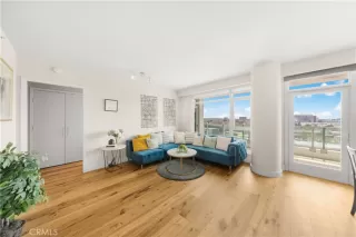 Photo #1: TR25098721 Listing