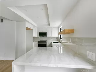 Photo #2: TR25100158 Listing 