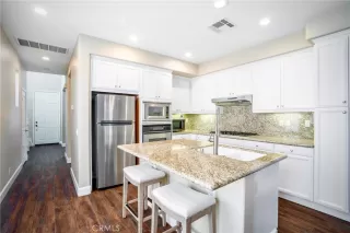 Photo #6: TR25102337 Listing 