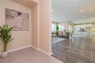 Photo #2: TR25113074 Listing 