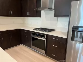 Photo #5: TR25117262 Listing 