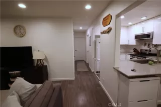 Photo #2: TR25119612 Listing 