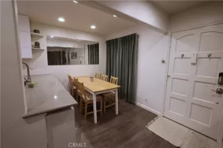 Photo #5: TR25119612 Listing 